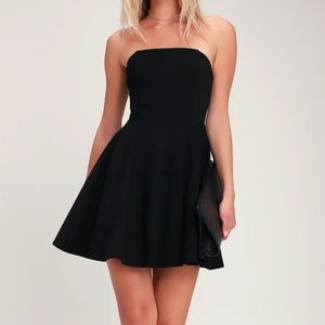NWT - Lulu’s Black A-Line Strapless Dress